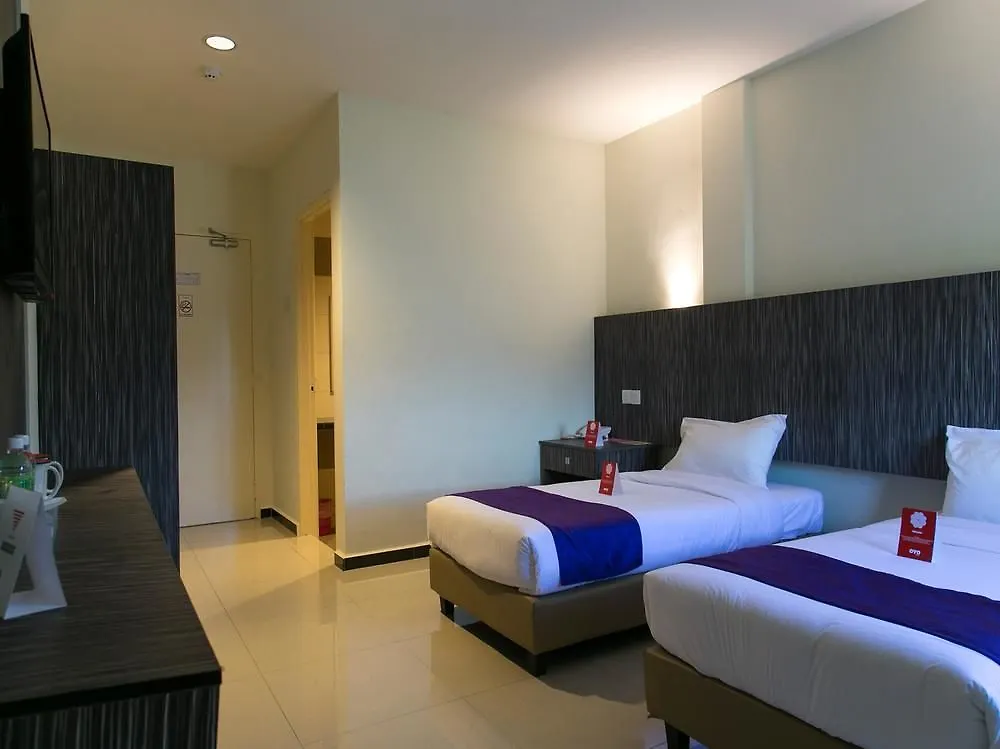 Oyo Premium Jalan Pantai Tengah Hotel Langkawi